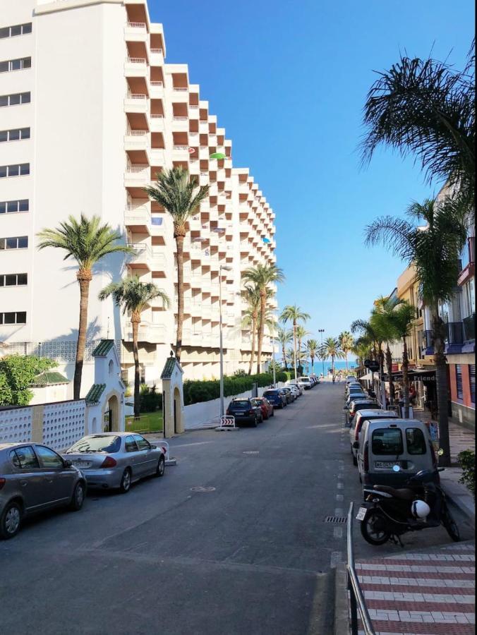 شقة Apartamento Carole Playa Bajondillo Torremolinos Beach - Playa A 30 Segundos - Wifi - Parking - Terraza المظهر الخارجي الصورة