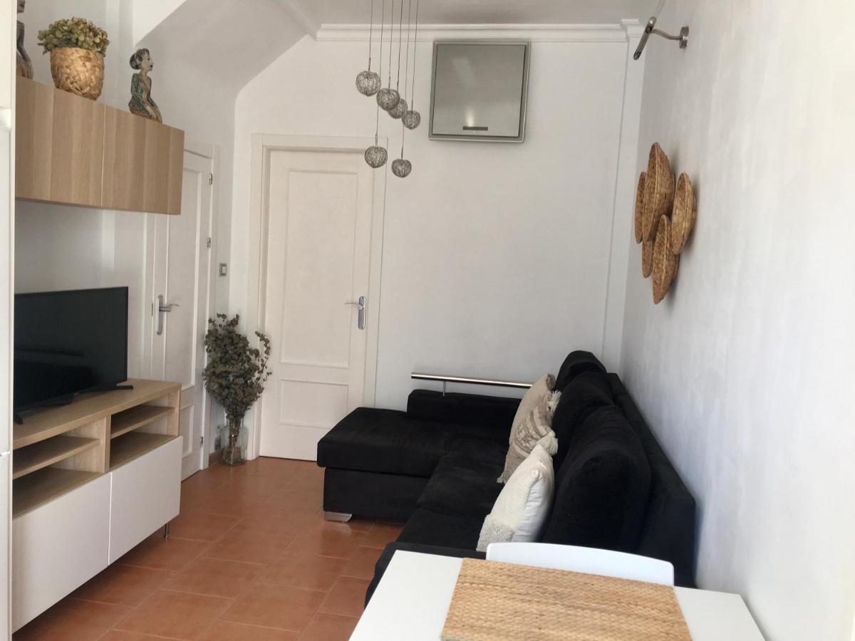 شقة Apartamento Carole Playa Bajondillo Torremolinos Beach - Playa A 30 Segundos - Wifi - Parking - Terraza المظهر الخارجي الصورة