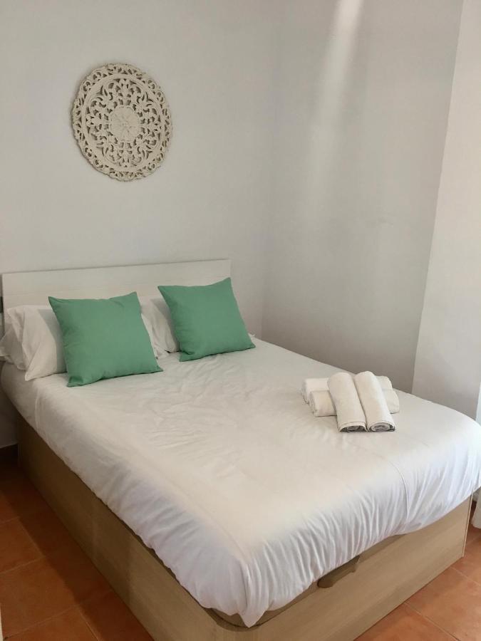 شقة Apartamento Carole Playa Bajondillo Torremolinos Beach - Playa A 30 Segundos - Wifi - Parking - Terraza المظهر الخارجي الصورة